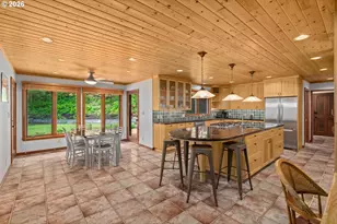 1515 S Radcliffe Ct, Portland, OR 97219 - Photo 9