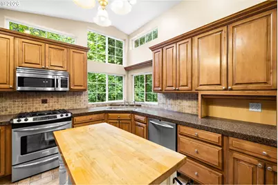 231 NE Scott Dr, Gresham, OR 97030 - Photo 15