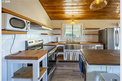 87748 Terrace View Dr, Florence, OR 97439 - Photo 11