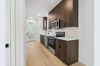 3221 SE 28th Ave #2, Portland, OR 97202 - Photo 3
