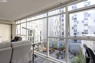 533 NE Holladay St, Portland, OR 97232 - Photo 7