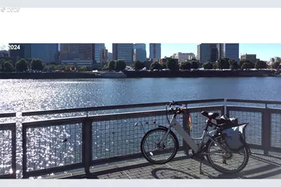 533 NE Holladay St #409, Portland, OR 97232 - Photo 35