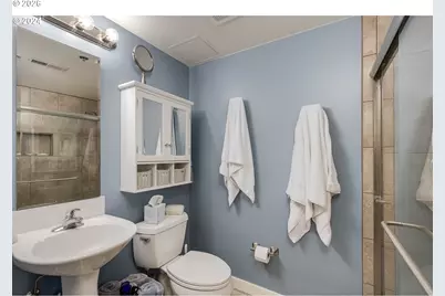 533 NE Holladay St #409, Portland, OR 97232 - Photo 15