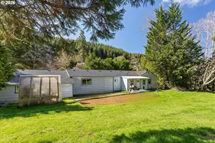 4095 Crystal Creek Loop, Eddyville, OR 97343 - Photo 13