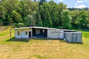 12589 Old Hwy 99, Myrtle Creek, OR 97457 - Photo 17