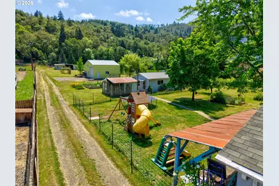 12589 Old Highway 99, Myrtle Creek, OR 97457 - Photo 5