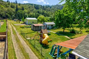12589 Old Hwy 99, Myrtle Creek, OR 97457 - Photo 5