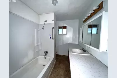135 S 11th St, Lakeside, OR 97449 - Photo 13