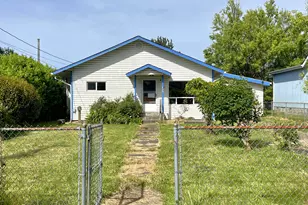 135 S 11th St, Lakeside, OR 97449 - Photo 3