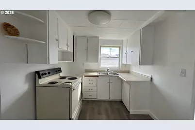 406 Ellsworth St, Fossil, OR 97830 - Photo 9