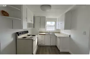 406 Ellsworth St, Fossil, OR 97830 - Photo 9