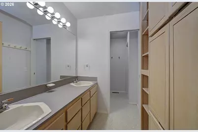 230 N Lotus Isle Dr, Portland, OR 97217 - Photo 39