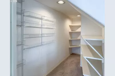 230 N Lotus Isle Dr, Portland, OR 97217 - Photo 25