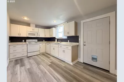 318 Willamette St, Oregon City, OR 97045 - Photo 13