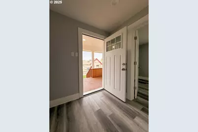 318 Willamette St, Oregon City, OR 97045 - Photo 5