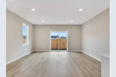 120 SW Alder Ct, Warrenton, OR 97146 - Photo 7