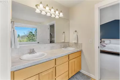 993 28th St, Hood River, OR 97031 - Photo 17