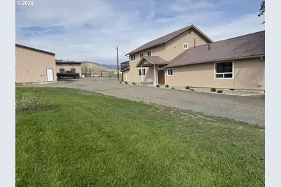 1405 17th St, Baker City, OR 97814 - Photo 1