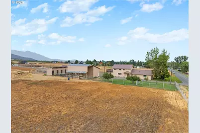 1405 17th St, Baker City, OR 97814 - Photo 9
