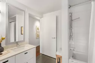 1310 NW Naito Parkway, Portland, OR 97209 - Photo 23