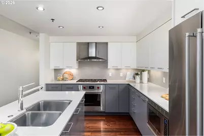 1310 NW Naito Pkwy #805, Portland, OR 97209 - Photo 11