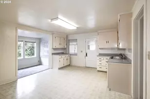 844 SE Cedar St, Hillsboro, OR 97123 - Photo 5