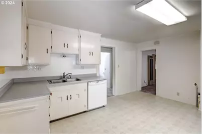 844 SE Cedar St, Hillsboro, OR 97123 - Photo 7