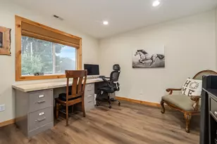 36211 SE Wildcat Mountain Dr, Eagle Creek, OR 97022 - Photo 27