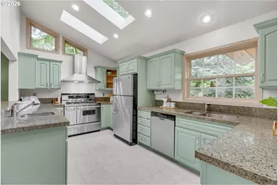 9255 SW Boones Ferry Rd, Portland, OR 97219 - Photo 15