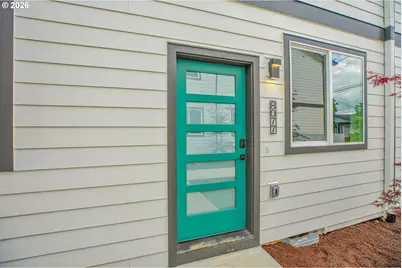 8077 SE Carlton St, Portland, OR 97206 - Photo 1