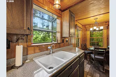 23060 E Wallace Ave, Welches, OR 97067 - Photo 9