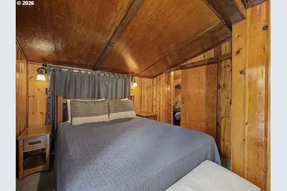 23060 E Wallace Ave, Welches, OR 97067 - Photo 11