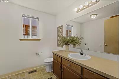 8733 N Dana Ave, Portland, OR 97203 - Photo 21