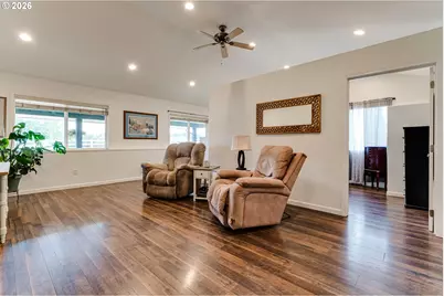26718 Cantrell Rd, Eugene, OR 97402 - Photo 25