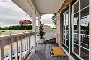 26718 Cantrell Rd, Eugene, OR 97402 - Photo 17