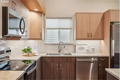 2113 NE 77th Ave, Vancouver, WA 98664 - Photo 9