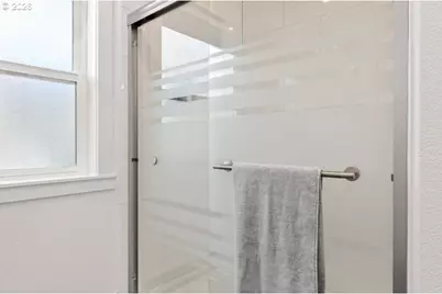 17051 SE Manley St, Portland, OR 97236 - Photo 23