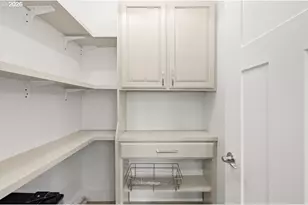 17051 SE Manley St, Portland, OR 97236 - Photo 31