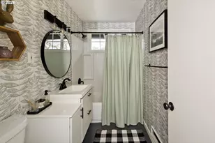 2330 NE 121st Ave, Portland, OR 97220 - Photo 23