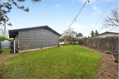 2330 NE 121st Ave, Portland, OR 97220 - Photo 45