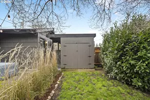 2330 NE 121st Ave, Portland, OR 97220 - Photo 43