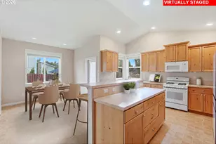 540 NW 28th St, Redmond, OR 97756 - Photo 5