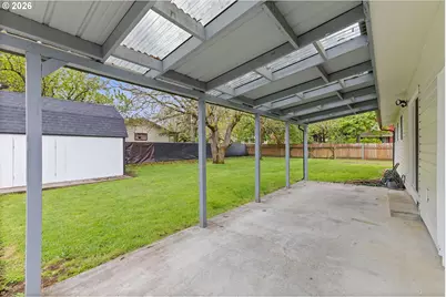 8930 SE Crystal Springs Blvd, Portland, OR 97266 - Photo 27