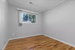 8930 SE Crystal Springs Blvd, Portland, OR 97266 - Photo 7