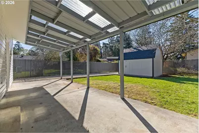 8930 SE Crystal Springs Blvd, Portland, OR 97266 - Photo 15