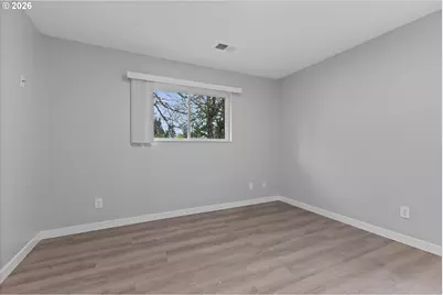 8930 SE Crystal Springs Blvd, Portland, OR 97266 - Photo 17