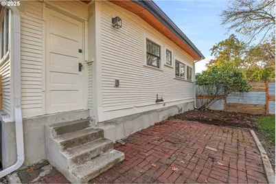 3743 SE Franklin St, Portland, OR 97202 - Photo 35