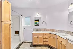 1800 Lakewood Ct, Eugene, OR 97402 - Photo 19