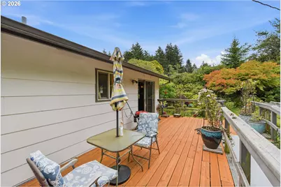 925 Oakway Dr, Coos Bay, OR 97420 - Photo 35