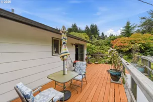 925 Oakway Dr, Coos Bay, OR 97420 - Photo 35